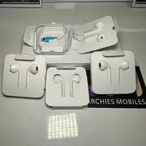 Apple EarPods with Lightning Connector - Earphones
